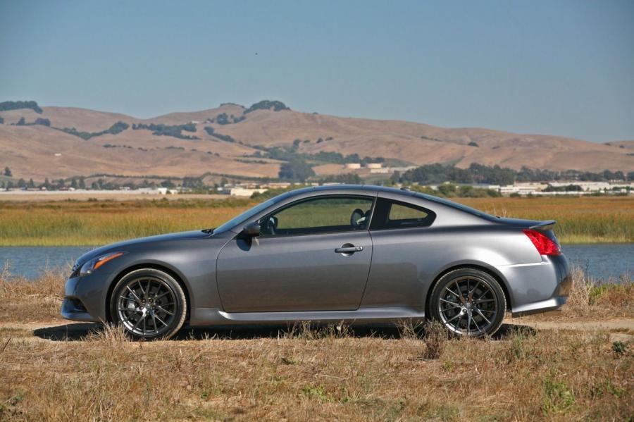  Infiniti G37 IPL Coupe 2011 года  (фото 17 из 51)